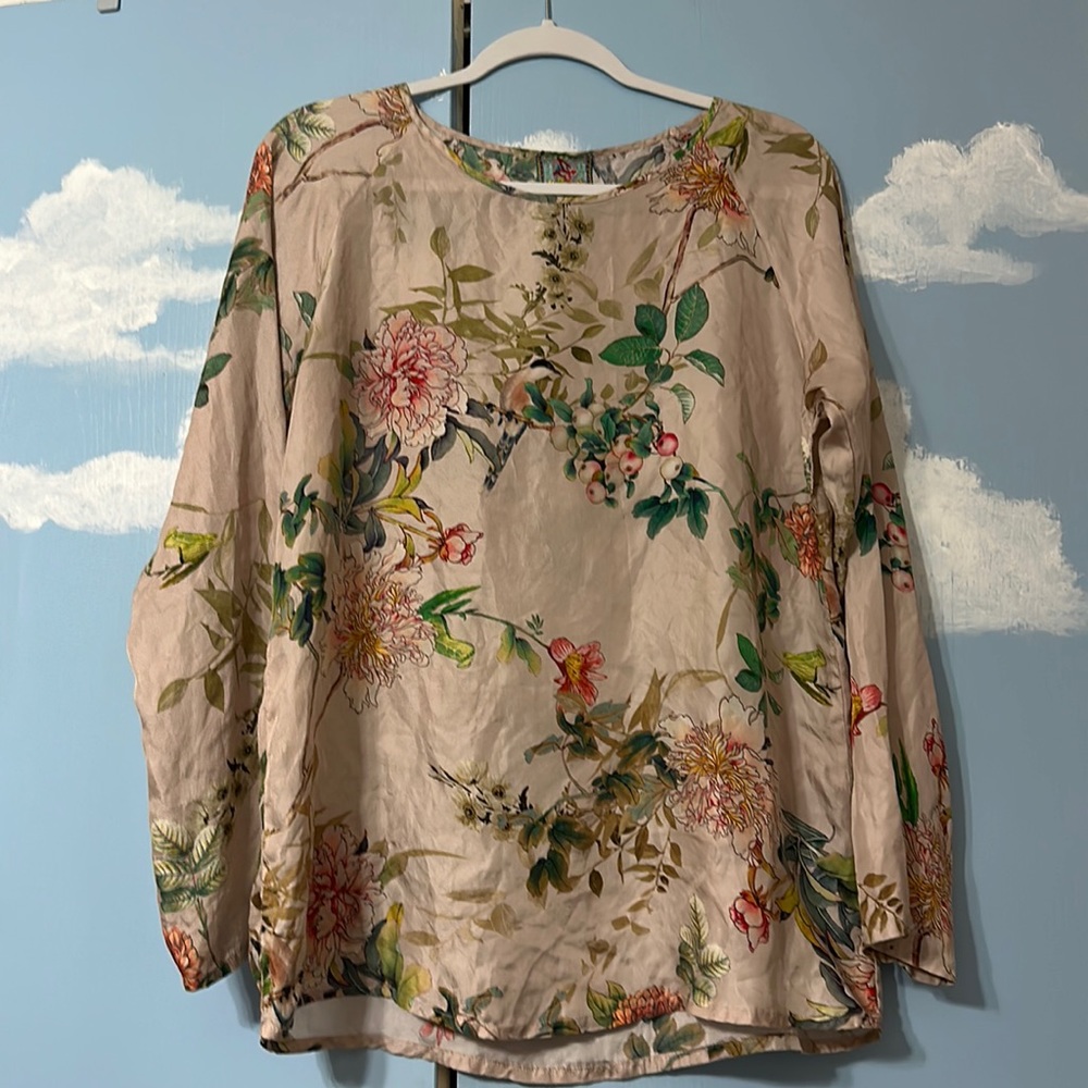Johnny was silk blouse